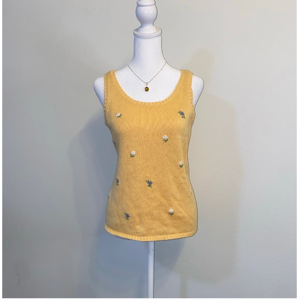 Vintage Cottage Yellow Floral Knit Tank Top. Size Medium.